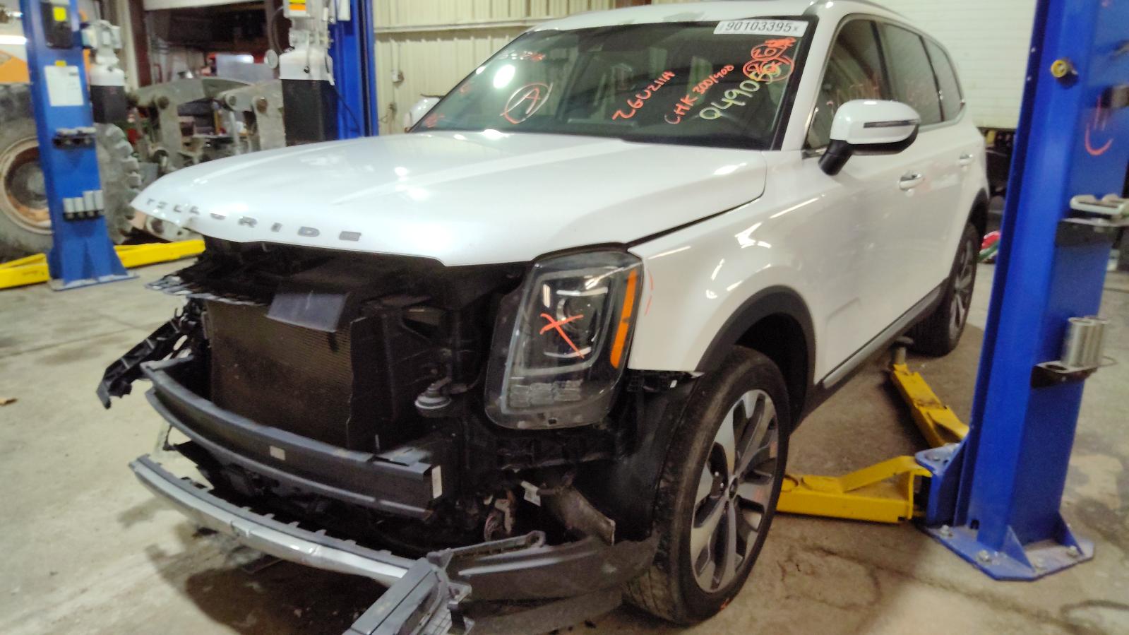 2020-2022 Kia Telluride Silver 10-Spoke Machined Charcoal Alloy Wheel - Rear, Left (Driver) (Used OEM)