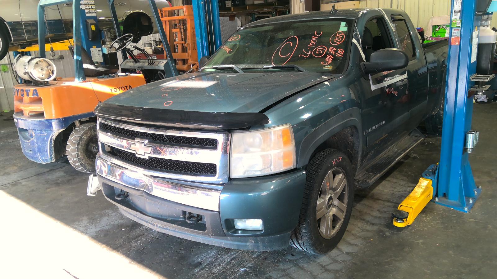 2007-2009 GMC Sierra 1500 Floor Console Assembly (Used OEM)