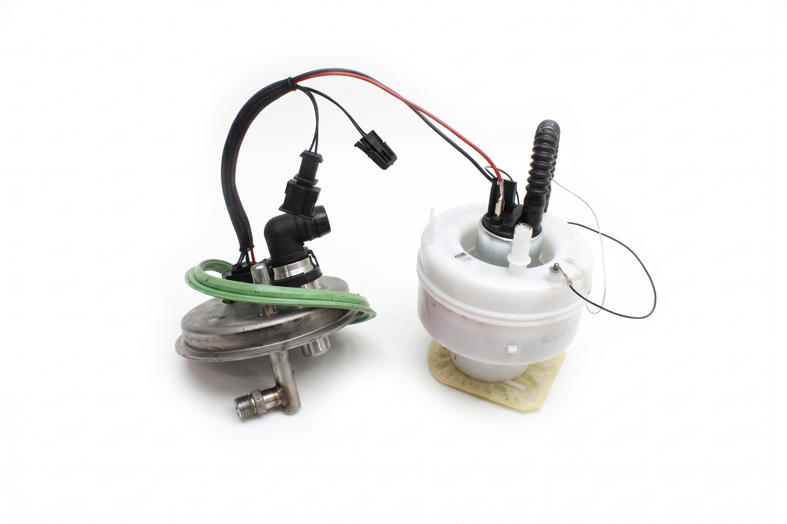 OEM Fuel Pump and Sender Assembly for 2007-2013 BMW - Right (Passenger) (OEM)