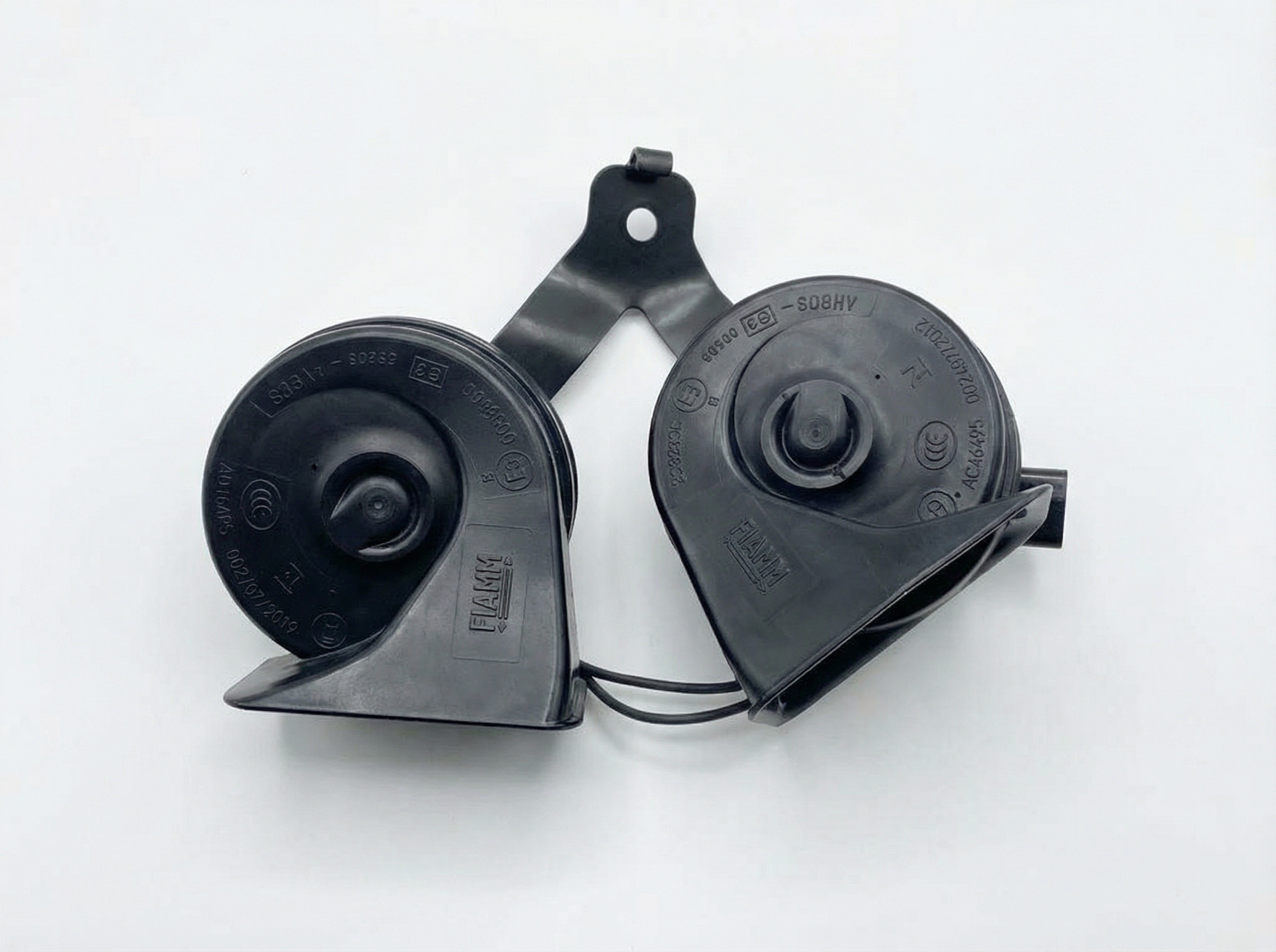 2000, 2001, 2002, 2003, 2004, 2005, 2006, 2007 Ford Taurus Dual-Note Horn Assembly (OEM)