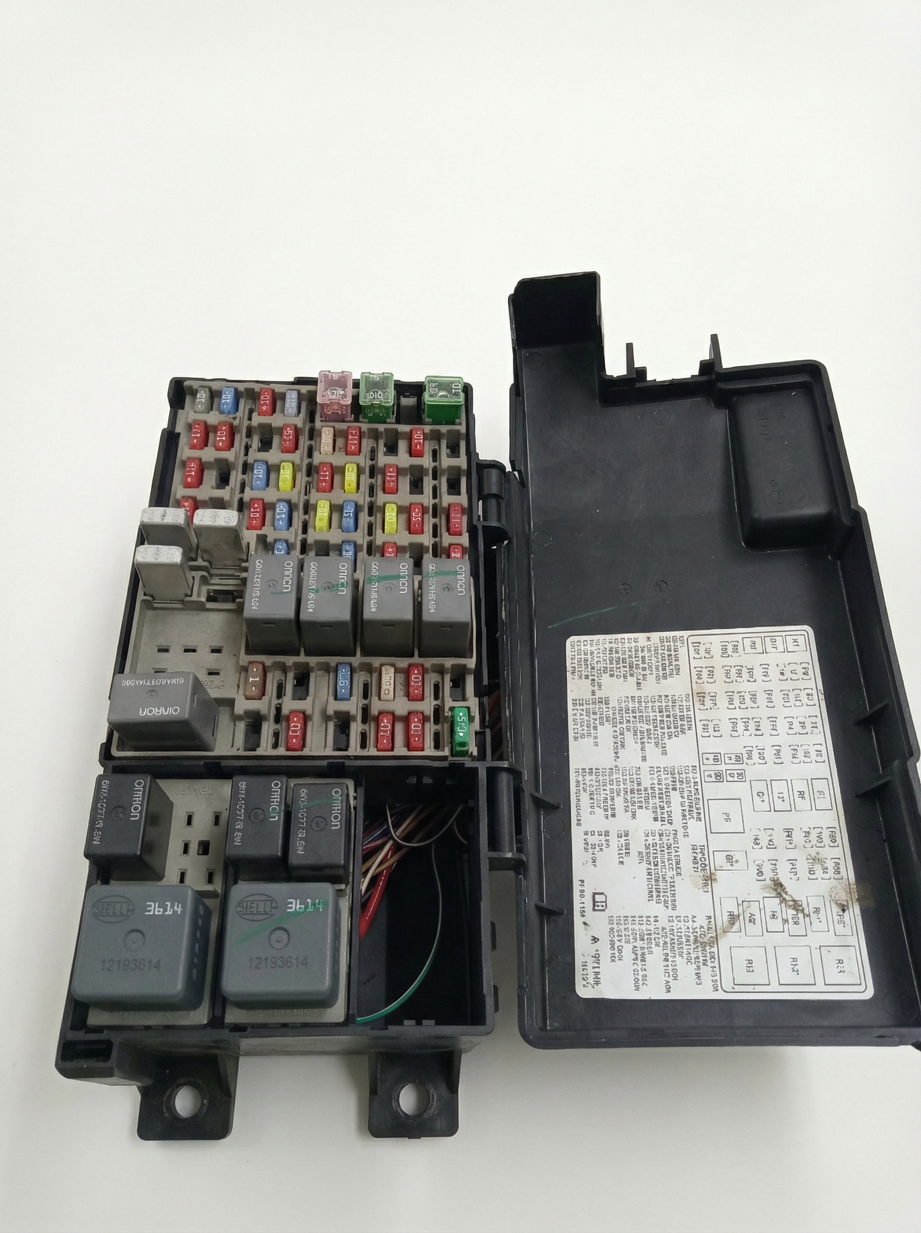 OEM Engine Compartment Fuse Box for 2006-2007 Buick, Cadillac, & General Motors