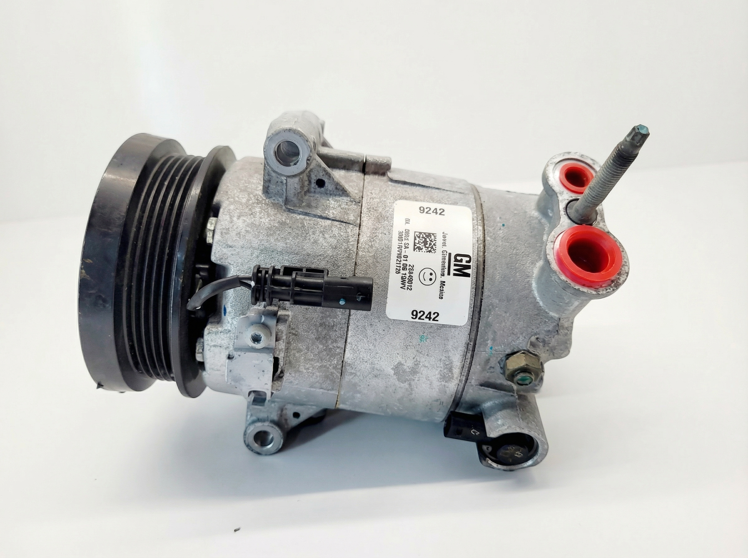 2018, 2019, 2020 Chevrolet Equinox A/C Compressor Assembly (OEM)
