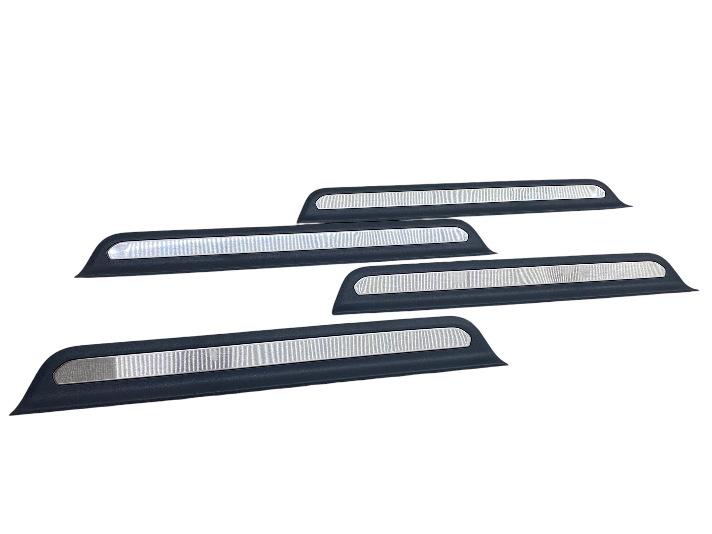 2025 Hyundai Tucson Door Sill Plate Trim - Front, Left (Driver) (Used OEM)