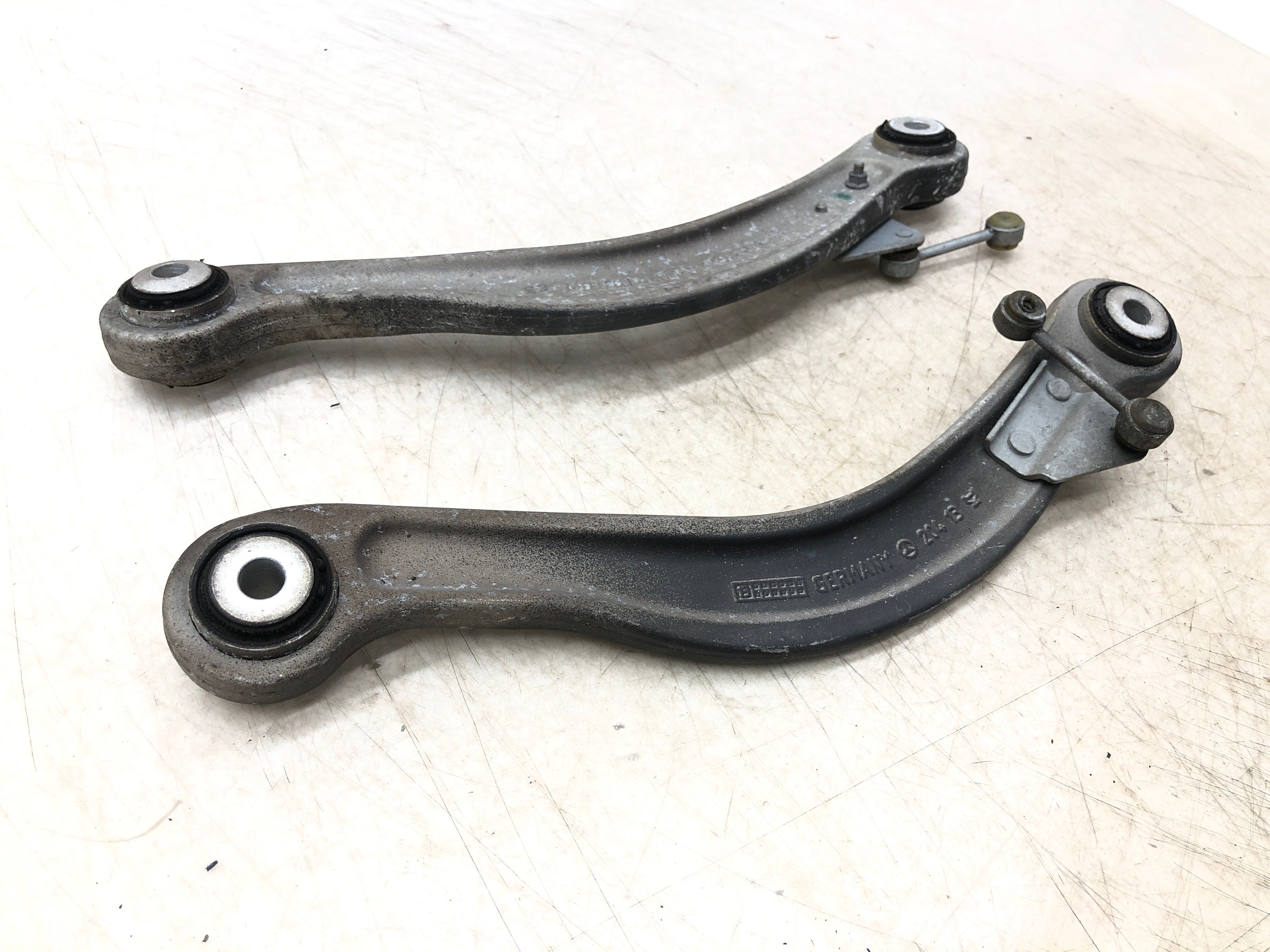 2022-2025 Hyundai Tucson Upper Suspension Control Arm - Rear, Left (Driver) (Used OEM)