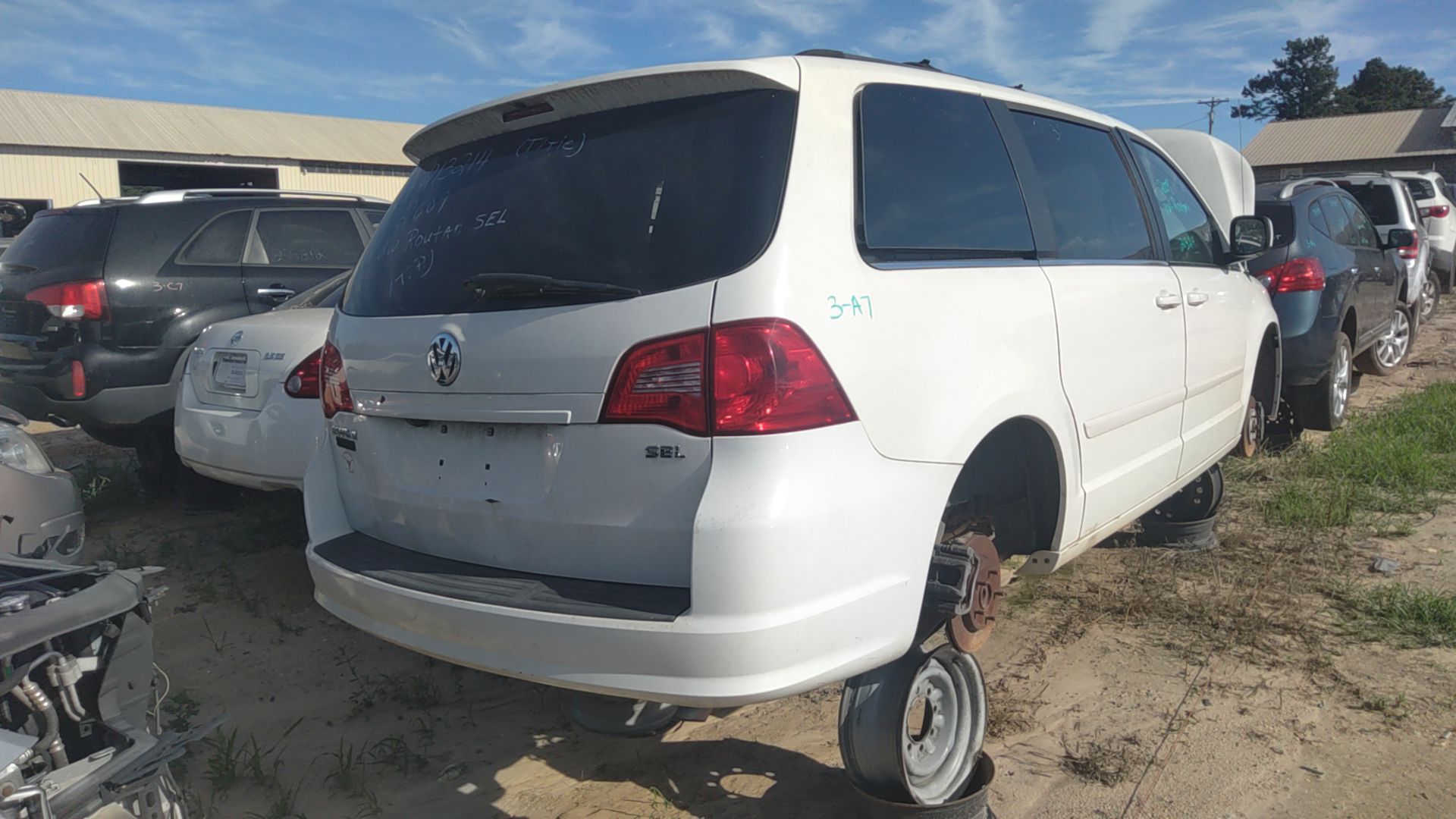 2008-2010 Chrysler Town &amp; Country A/C Hose (Used OEM)