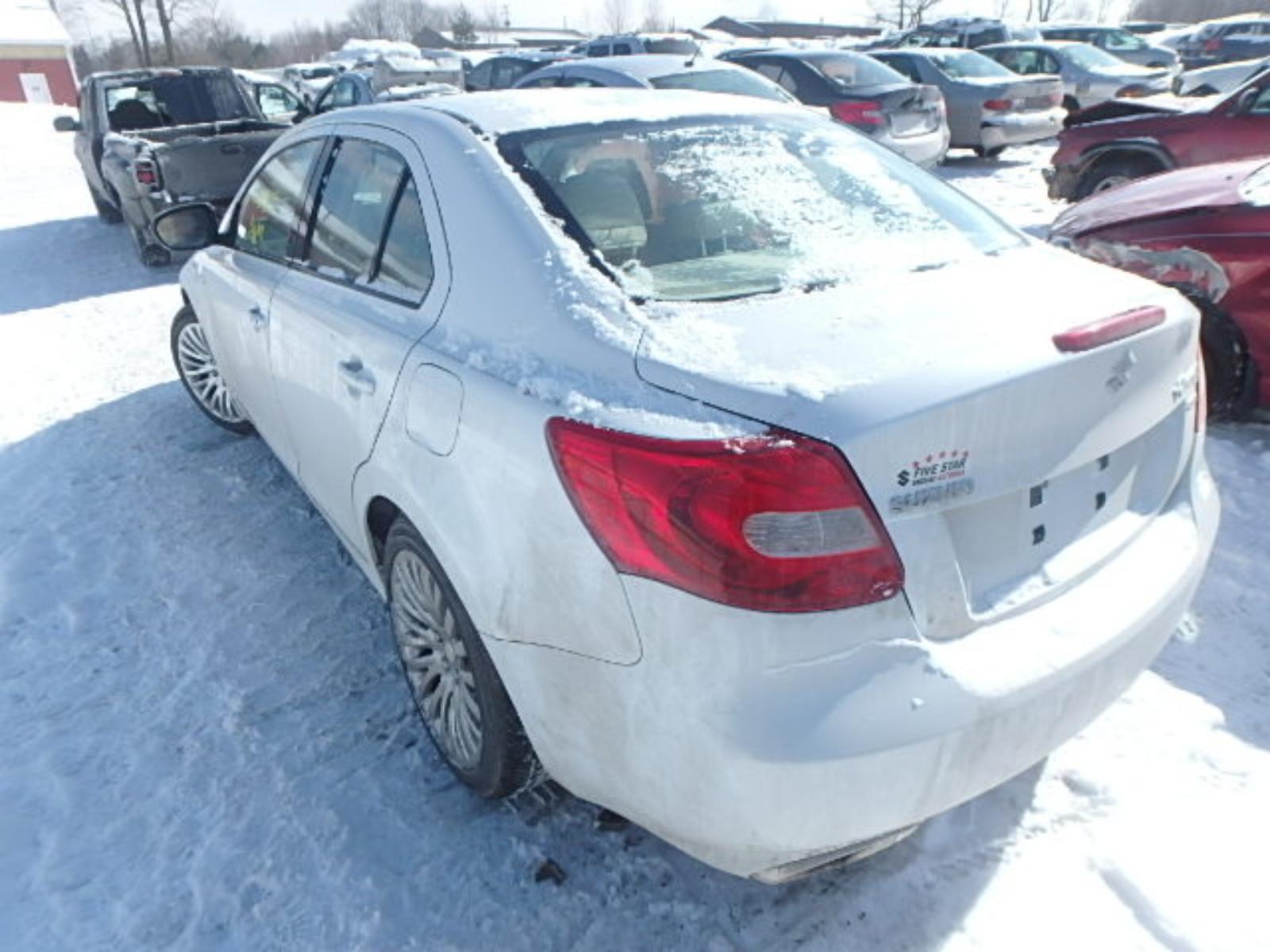 2010-2013 Suzuki Kizashi Radio: Why Replacement Requires Dealer