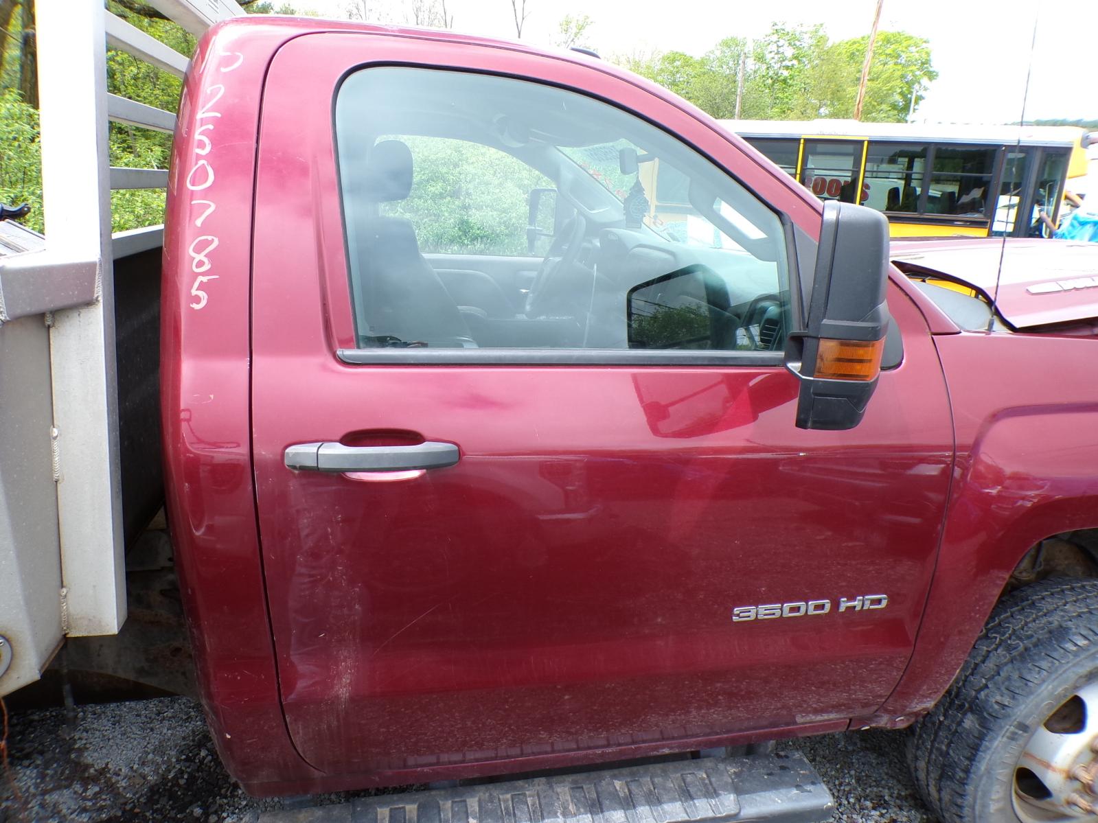 2015-2019 Chevrolet Silverado 1500 Power Door/Side View Mirror with Signal and Spotter Glass - Left (Driver) (Used OEM)