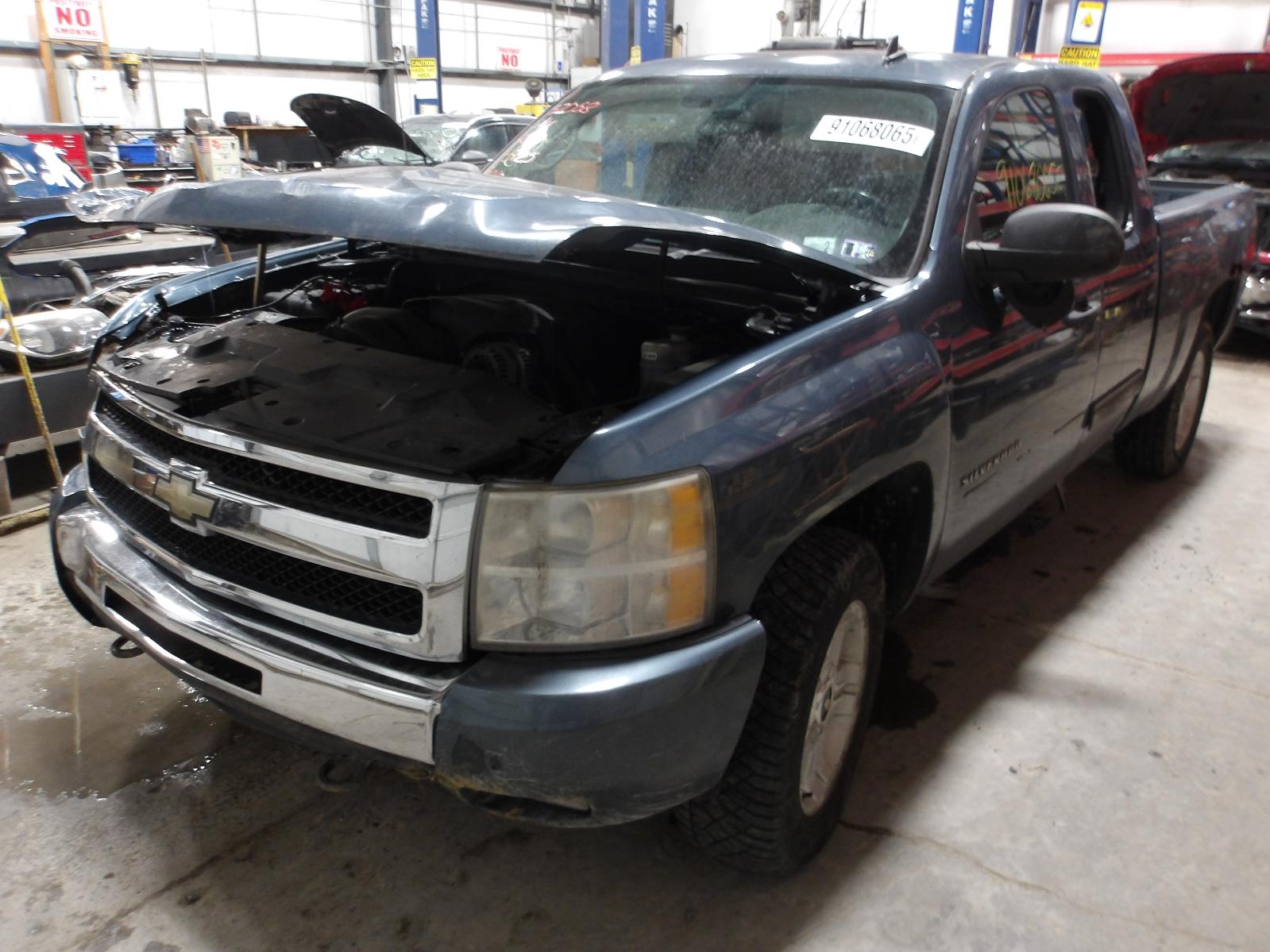 2011-2012 Chevrolet Silverado 1500 Black Steering Wheel Air Bag - Left (Driver) (Used OEM)