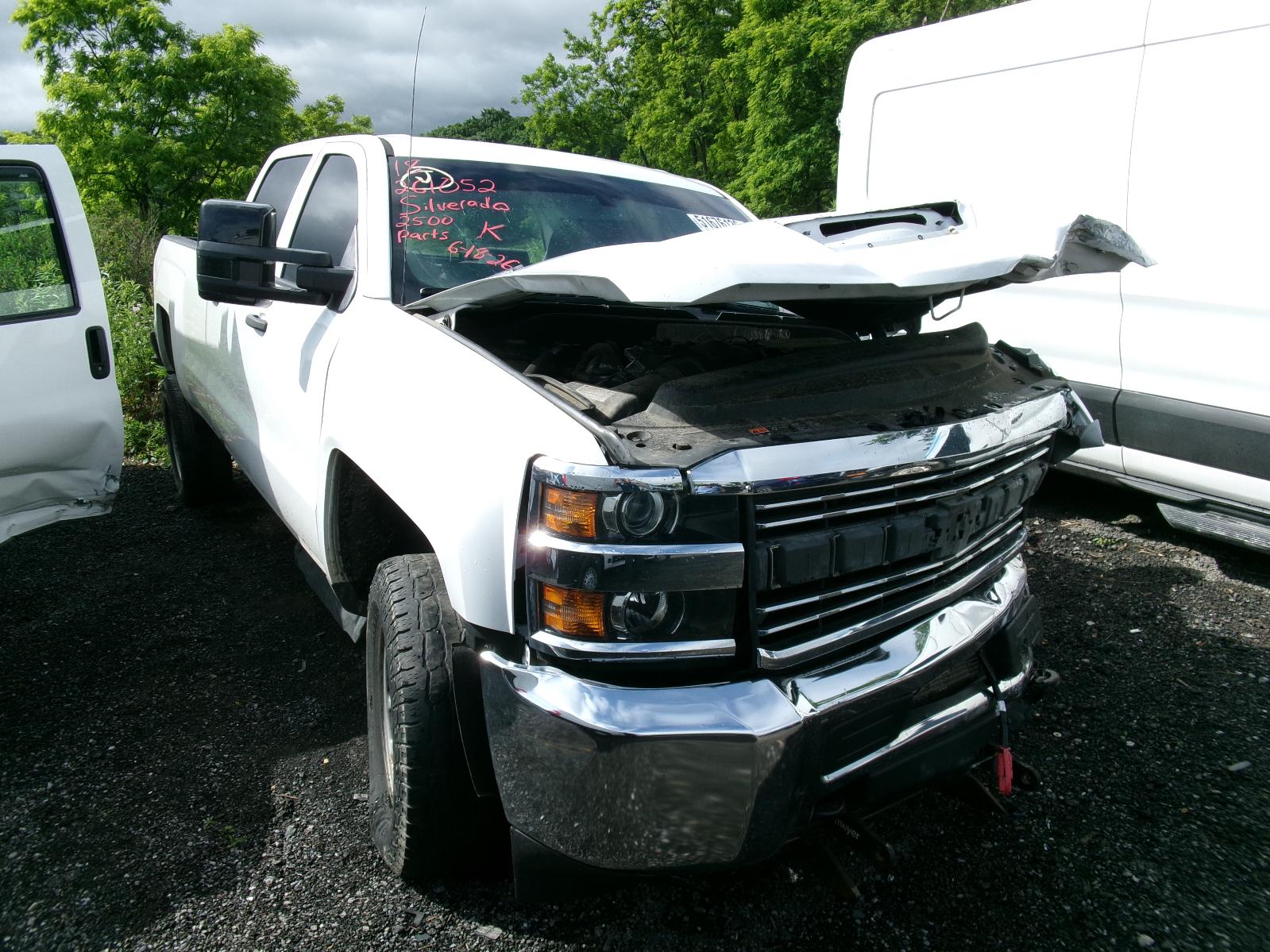 2015-2019 Chevrolet Silverado 1500 Black Power Door/Side View Mirror with Signal and Spotter Glass - Left (Driver) (Used OEM)
