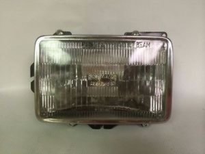 Right (Passenger) Headlight Assembly for 1993-1997 Ford Probe, Front Replacement Housing/Lens/Cover, Halogen, Sealed Beam,  F32Z13008A Replacement