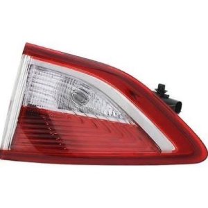 2013 - 2016 Ford Escape Rear Tail Light Assembly Replacement / Lens / Cover - Right (Passenger) Side Inner