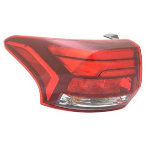 2016 - 2020 Mitsubishi Outlander Tail Light Rear Lamp - Left (Driver)