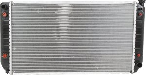 Radiator for Chevrolet C/K 2500/3500 Pickup, 1988-2000, 7.4L Engine, 34x19 inches (Short Neck), Replacement