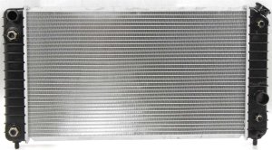 Radiator for Chevrolet S10/Blazer (1996-2005), 4.3L Engine with Integrated Oil Cooler, Replacement