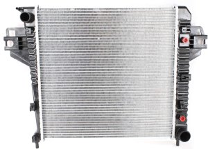 Radiator for Jeep Liberty 2002-2006, 3.7 Liter Engine, with Internal Transmission Cooler, Replacement