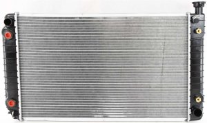 Replacement Radiator for Chevrolet C/K Series Pickup 1988-1996, with Engine Oil Cooler, 28-inches Between Tanks