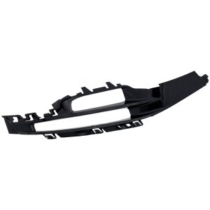 2020 - 2022 BMW 740i Front Bumper Insert (Right / Passenger Side)