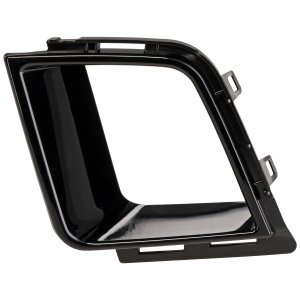 2020 - 2022 BMW 740i Front Bumper Insert (Right / Passenger Side)