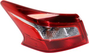 2016 - 2019 Nissan Sentra Tail Light Rear Lamp - Left (Driver)