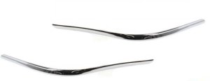 Front Bumper Molding Pair/Set for Lincoln Town Car (1998-2002), Chrome, Plastic, Pair/Set of 2 - Right (Passenger) and Left (Driver), Replacement
