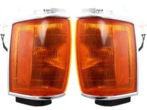 Corner Light Assembly Pair/Set for 1987-1989 Toyota Pickup/4Runner, Right (Passenger) and Left (Driver) with Chrome Trim, 4WD (Four-Wheel Drive) Replacement