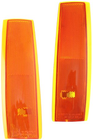 Pair/Set - Front Side Marker Light for Chevrolet C/K Series Pickup 1988-1993, Right (Passenger) and Left (Driver), Lens and Housing, One Piece Type Replacement Model list: C1500, C2500, C3500, K1500, K2500, K3500