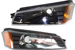 Signal Light Pair/Set for Chevrolet Avalanche 1500/2500 2002-2006, Right (Passenger) and Left (Driver) Lens and Housing, Without Decor Package, Body Cladding Included, Replacement