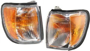 Corner Light Assembly Pair/Set for Nissan Pathfinder, 1999-2004, Right (Passenger) and Left (Driver), Replacement