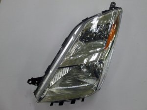 Left (Driver) Headlight Assembly for 2004 - 2005 Toyota Prius, Front Headlight Assembly Replacement Housing / Lens / Cover, Side w/ High Intensity Discharge; Composite; 8118547110, Replacement