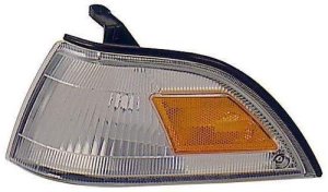Right (Passenger) Side Parklight Assembly for 1988 - 1992 Toyota Corolla (4 Door Sedan, 5 Door Wagon, 4 Door Wagon), USA-built,  8161002020, Replacement
