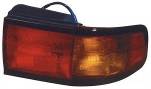 1995 - 1996 Toyota Camry Rear Tail Light Assembly Replacement / Lens / Cover - Right (Passenger) Side - (4 Door; Sedan + 2 Door; Coupe)