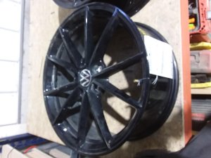 2024-2026 Volkswagen Jetta Black 18x7.5 10-Spoke Gloss Black Aluminum Wheel (Used OEM)