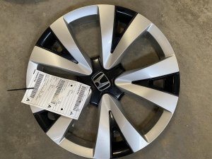 2022-2026 Honda Civic Silver 16 Inch 5-Spoke Wheel Cover (Used OEM)