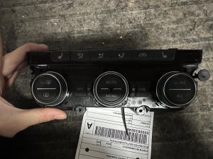 2021-2024 Volkswagen Jetta Automatic Dual-Zone Temperature Control Module (Used OEM)