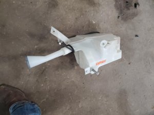 2007-2013 Nissan Altima Washer Fluid Reservoir with Pump (Used OEM)