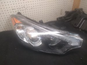 2014-2016 Kia Forte5 Headlight Assembly - Right (Passenger) (Used OEM)