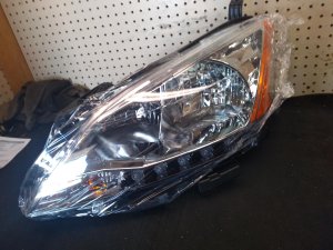 2013-2015 Nissan Sentra Halogen Headlight Assembly with LED Accent - Left (Driver) (Used OEM)