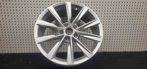 2016-2019 Volkswagen Beetle Silver 17x7 10-Spoke Aluminum Wheel (New OEM)