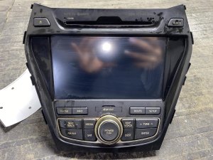 2013-2016 Hyundai Santa Fe AM/FM CD MP3 Navigation Radio Receiver (Used OEM)