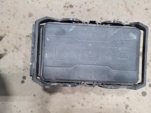 2022-2023 Chevrolet Malibu Engine Fuse Box Assembly (Used OEM)