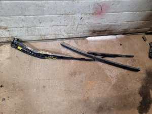 2022-2026 Hyundai Santa Cruz Front Windshield Wiper Arm Set (Used OEM)