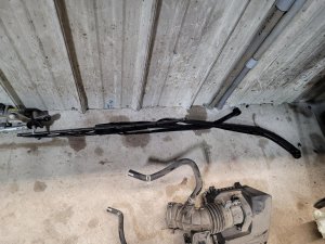2020-2025 Kia Telluride Front Windshield Wiper Arm (Used OEM)