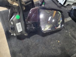 2018-2019 Chevrolet Traverse Black Power Blind Spot Manual Fold Door/Side View Mirror - Right (Passenger) (Used OEM)