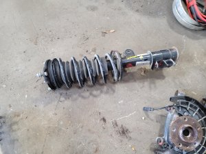 2019-2023 Jeep Renegade Front Suspension Strut Assembly - Right (Passenger) (Used OEM)