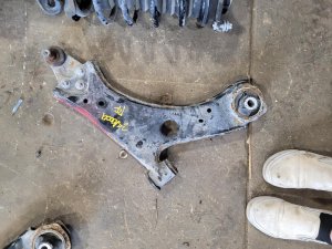 2015-2023 Jeep Renegade Lower Suspension Control Arm - Front, Right (Passenger) (Used OEM)