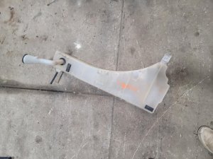 2010-2016 Cadillac SRX Washer Fluid Reservoir without Headlamp Washers (Used OEM)