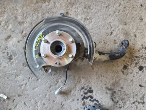 2022-2025 Nissan Frontier Front Steering Knuckle - Left (Driver) (Used OEM)