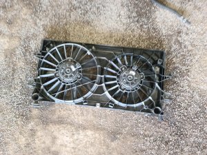 2008-2009 Buick Allure Radiator and A/C Condenser Fan Motor Assembly (Used OEM)