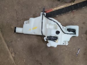 2018-2021 Chevrolet Traverse Washer Fluid Reservoir Assembly with Pump (Used OEM)