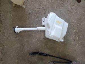 2016-2019 Chevrolet Cruze Washer Fluid Reservoir Assembly with Pump (Used OEM)